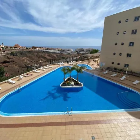 Cozy Apartment,heated Pool,wifi, Atlantic Ocean View Apartment